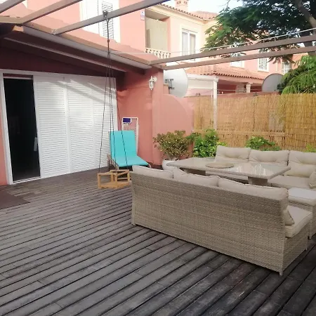 Cozy Townhouse In El Duque Адехе